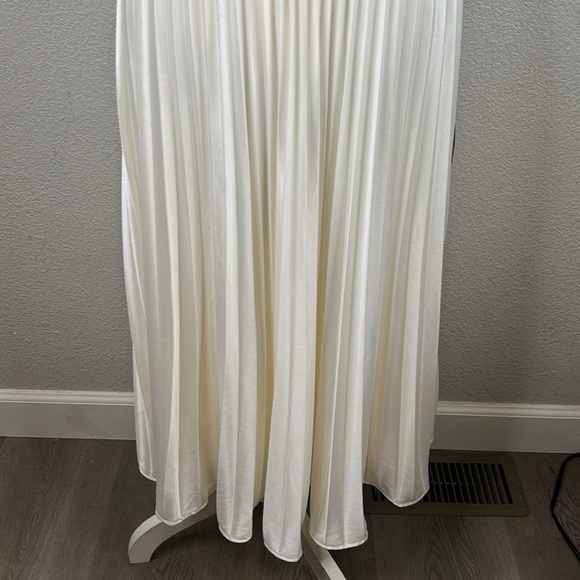 Lulu's Alluring Marvel Ivory Pleated Satin One Shoulder Midi Dress Size Medium - Picture 7 of 13